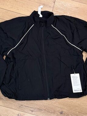 Lululemon License To Train Lightweight Jacket NWT